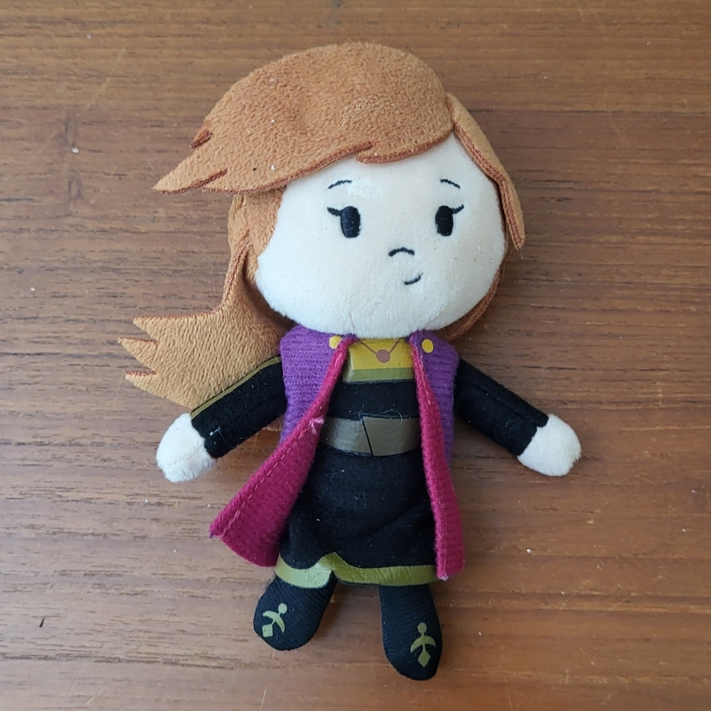 Disney Frozen 2 Mini Surprise Collection Anna Plush Doll Toy